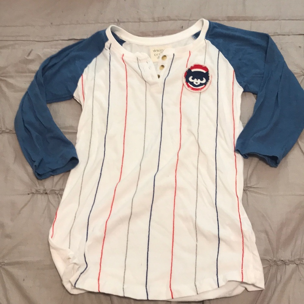 Chicago Cubs shirt